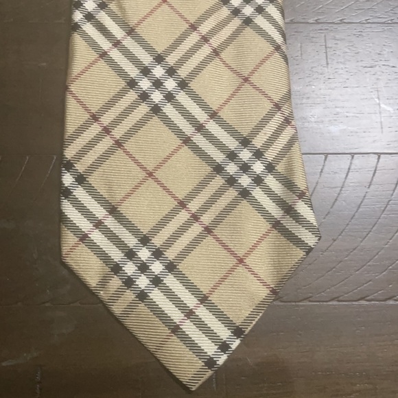 Burberry London Necktie Nova Check Gold Red Beige Plaid 100% Silk - Picture 1 of 9